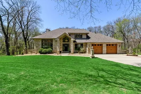 4852 Deer View Rd, Cedar Rapids, IA 52411 photo 2