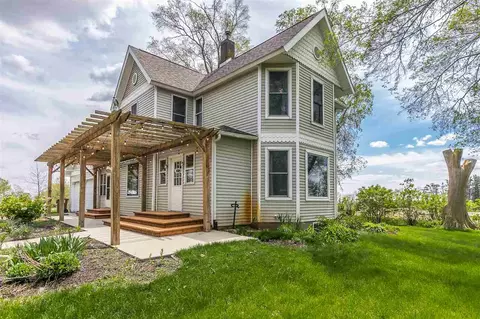 2134 Eureka Ave, West Liberty, IA 52776 photo 3