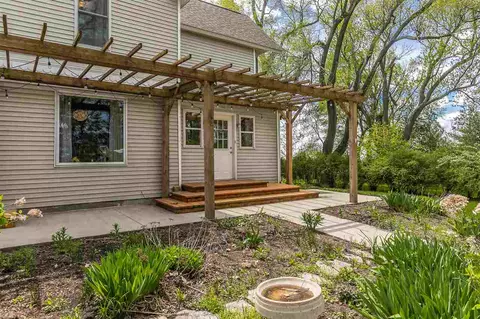 2134 Eureka Ave, West Liberty, IA 52776 photo 4