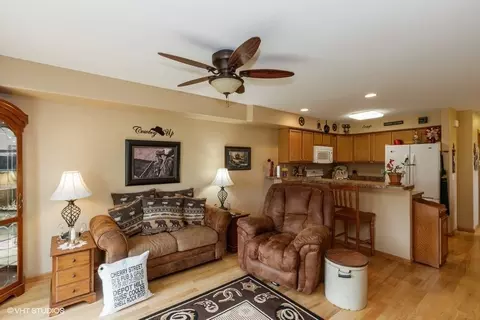 1836 Comisky Ct, Ely, IA 52227 photo 2