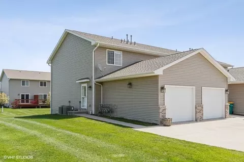 1836 Comisky Ct, Ely, IA 52227 photo 1