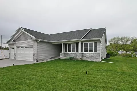 809 David Dr, Solon, IA 52333 photo 3