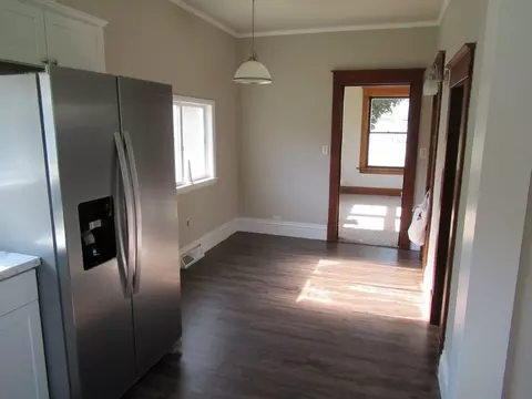 305 E 8th, Vinton, IA 52349 photo 14