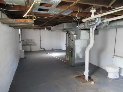 305 E 8th, Vinton, IA 52349 photo 35
