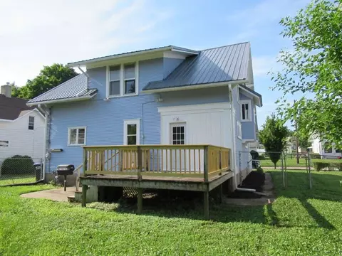 305 E 8th, Vinton, IA 52349 photo 9