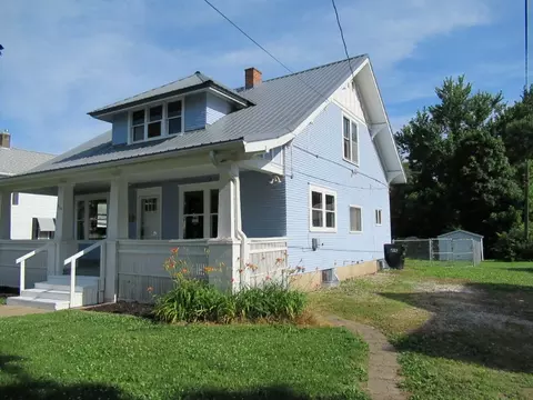 305 E 8th, Vinton, IA 52349 photo 3