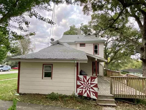 111 W 2nd St, Riverside, IA 52327 photo 24