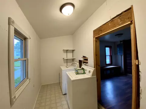 111 W 2nd St, Riverside, IA 52327 photo 11