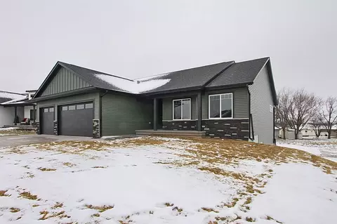 803 David Dr, Solon, IA 52333 photo 2