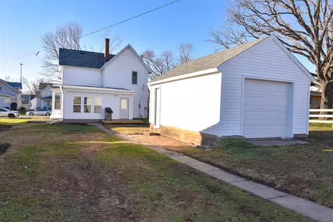 94 3rd Ave, Keystone, IA 52249 photo 5