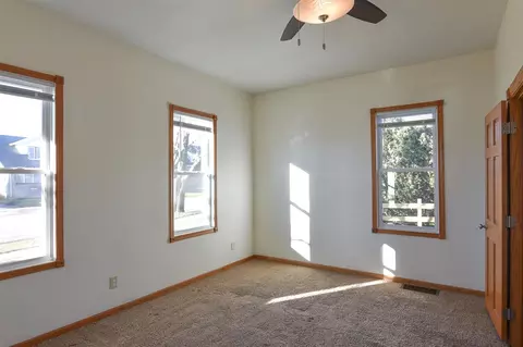 94 3rd Ave, Keystone, IA 52249 photo 21