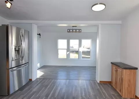 94 3rd Ave, Keystone, IA 52249 photo 15