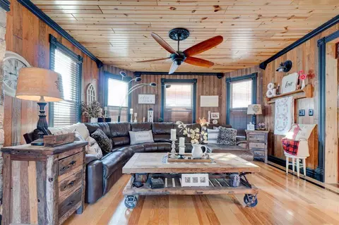 422 E Main, Washington, IA 52353 photo 6
