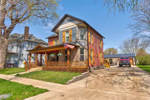 422 E Main, Washington, IA 52353 photo 3