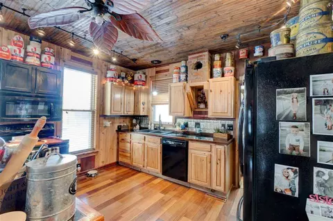 422 E Main, Washington, IA 52353 photo 17