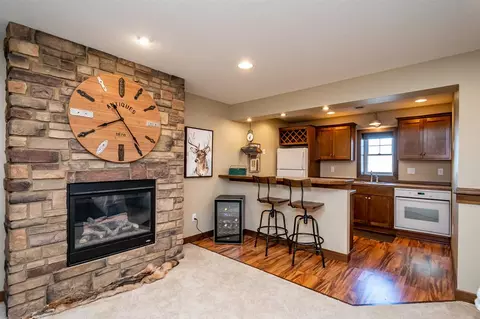 2075 Hillside Dr, Ely, IA 52227 photo 23