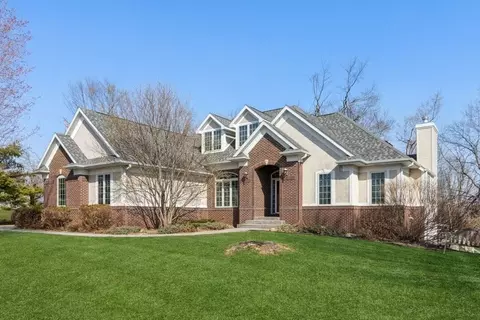 2498 Westwind Ln, Cedar Rapids, IA 52411 photo 3