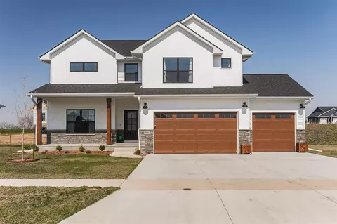 708 Cedar Bend Dr, Solon, IA 52333 photo 1