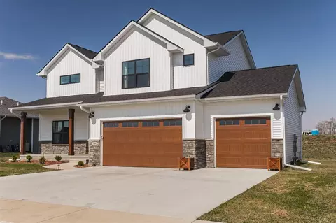 708 Cedar Bend Dr, Solon, IA 52333 photo 3