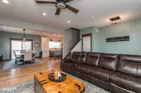 708 Cedar Bend Dr, Solon, IA 52333 photo 9