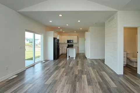 708 Windam Dr, Solon, IA 52333 photo 7