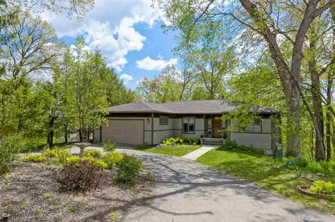 440 E Post Rd SE, Cedar Rapids, IA 52403 photo 2