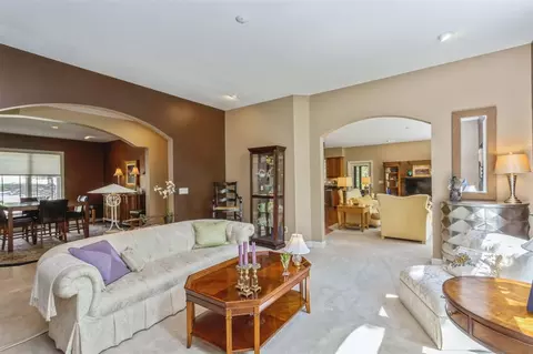 440 E Post Rd SE, Cedar Rapids, IA 52403 photo 4