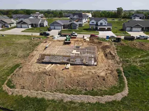 711 Cedar Bend Dr, Solon, IA 52333 photo 5