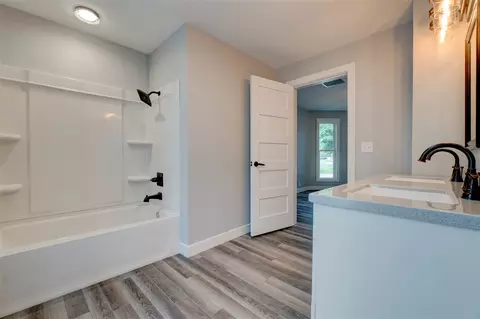 602 E 9th St, Washington, IA 52353 photo 14