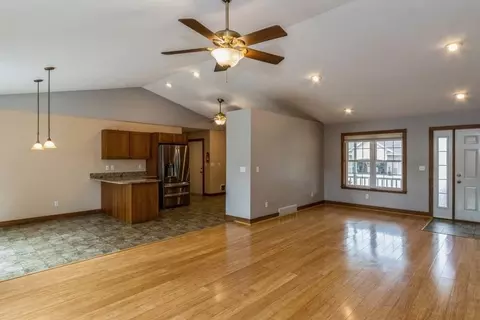 1670 North Dr, Ely, IA 52227 photo 4