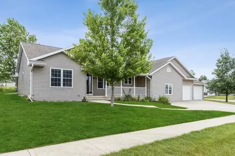 1670 North Dr, Ely, IA 52227 photo 27