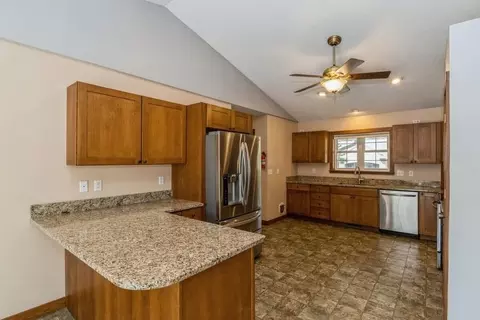 1670 North Dr, Ely, IA 52227 photo 6