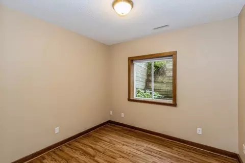1670 North Dr, Ely, IA 52227 photo 18