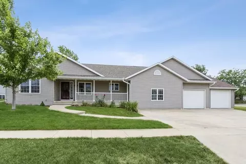 1670 North Dr, Ely, IA 52227 photo 1