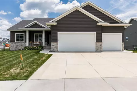 1420 Parkland Dr, Ely, IA 52227 photo 1