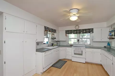 270 3rd St E, Riverside, IA 52327 photo 18