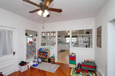 270 3rd St E, Riverside, IA 52327 photo 16