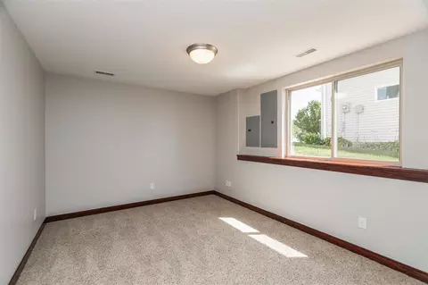 1695 North Dr, Ely, IA 52227 photo 37