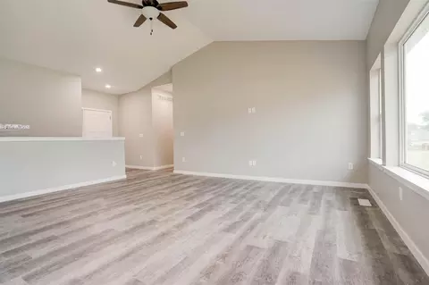 112 Cherry Ln, Riverside, IA 52327 photo 8