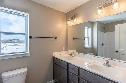 394 Maple Ct, Solon, IA 52333 photo 7