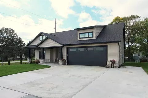 903 David Dr, Solon, IA 52333 photo 2