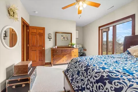 3818 Cedar Bluff Ct NE, Cedar Rapids, IA 52411 photo 44