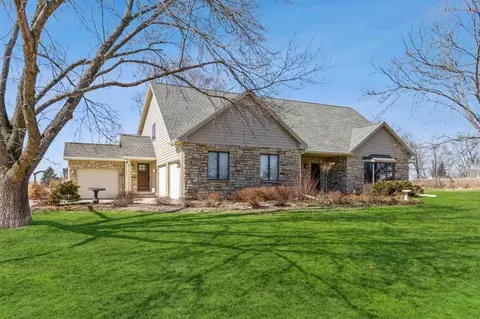 4600 Leprechaun Ln, Cedar Rapids, IA 52411 photo 1