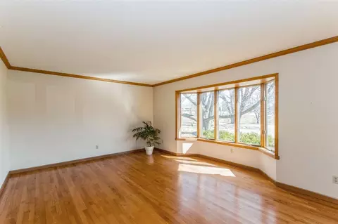 4600 Leprechaun Ln, Cedar Rapids, IA 52411 photo 2
