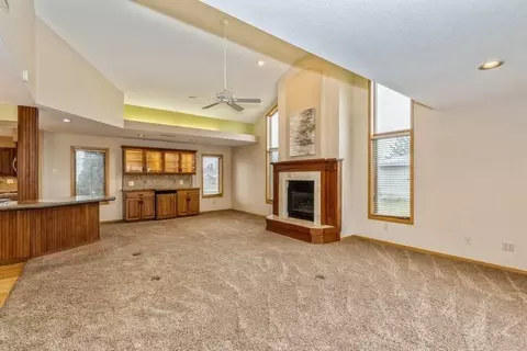 5701 Michael Dr NE, Cedar Rapids, IA 52411 photo 6