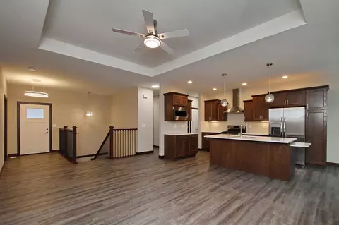 809 Old Mill Ln, Solon, IA 52333 photo 4