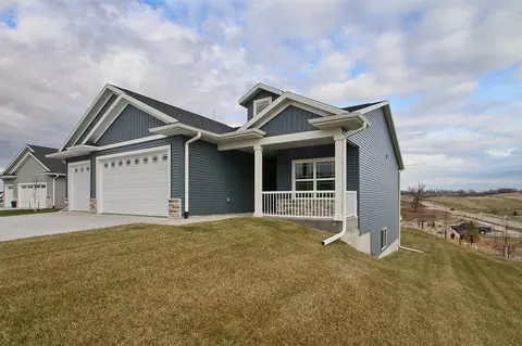 809 Old Mill Ln, Solon, IA 52333 photo 2