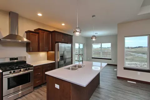809 Old Mill Ln, Solon, IA 52333 photo 10