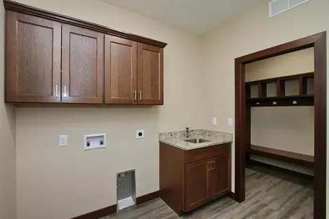 809 Old Mill Ln, Solon, IA 52333 photo 23