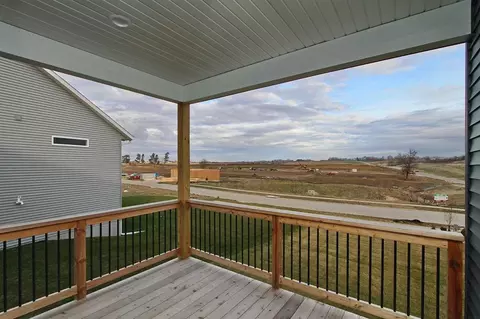 809 Old Mill Ln, Solon, IA 52333 photo 12